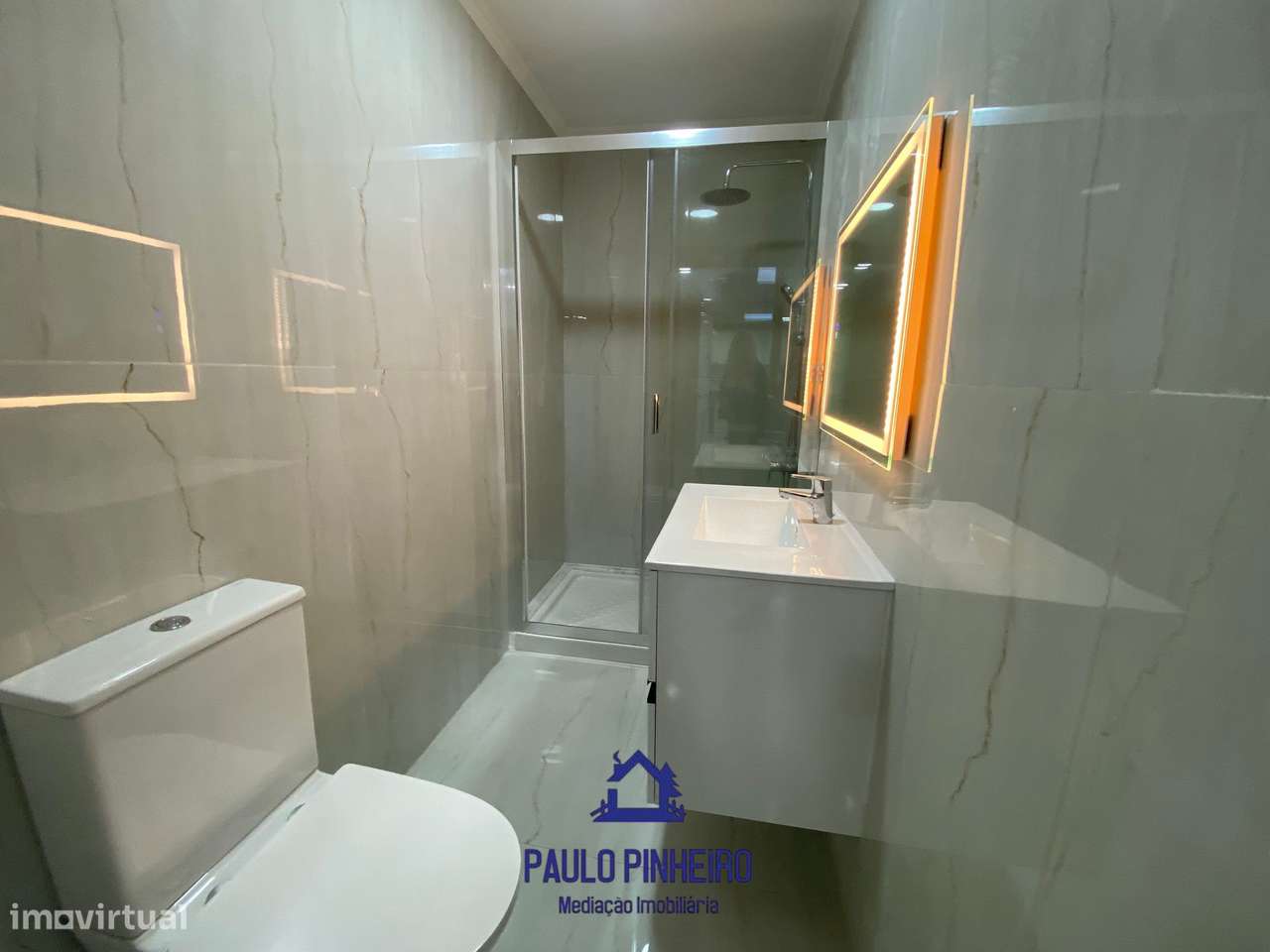 Moradia T4+1 Totalmente Renovada – Campanhã-14