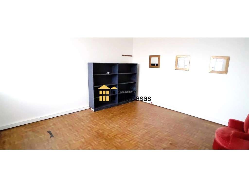 Loja c/ Terraço e 2 Frentes | Paranhos-13