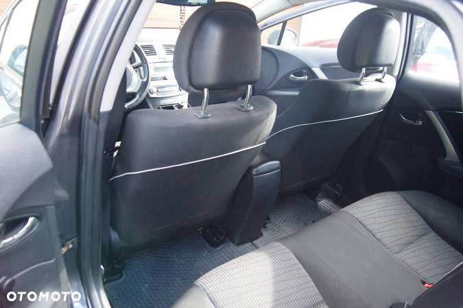 Toyota Avensis 1.8 Premium - 5