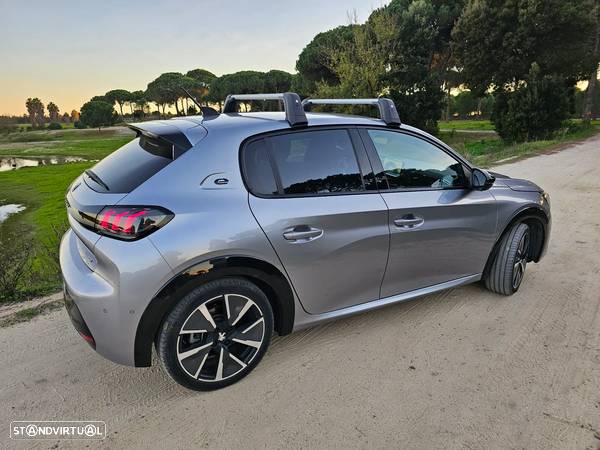 Peugeot e-208 GT - 8