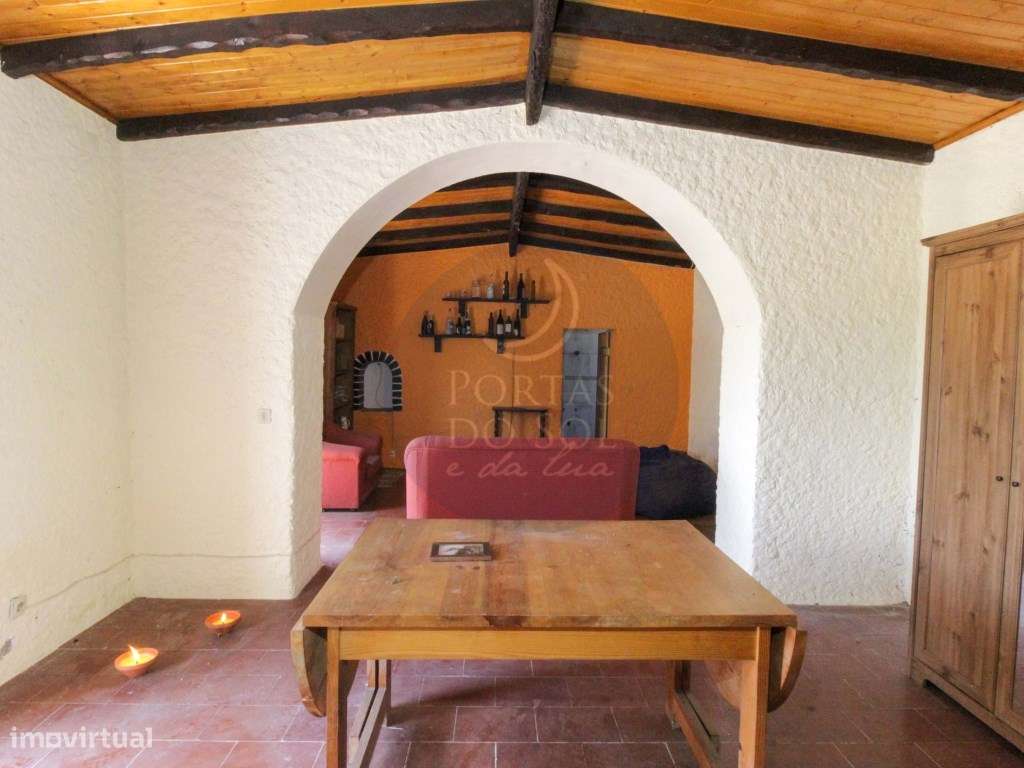 Moradia V2 Terreno Poço-12