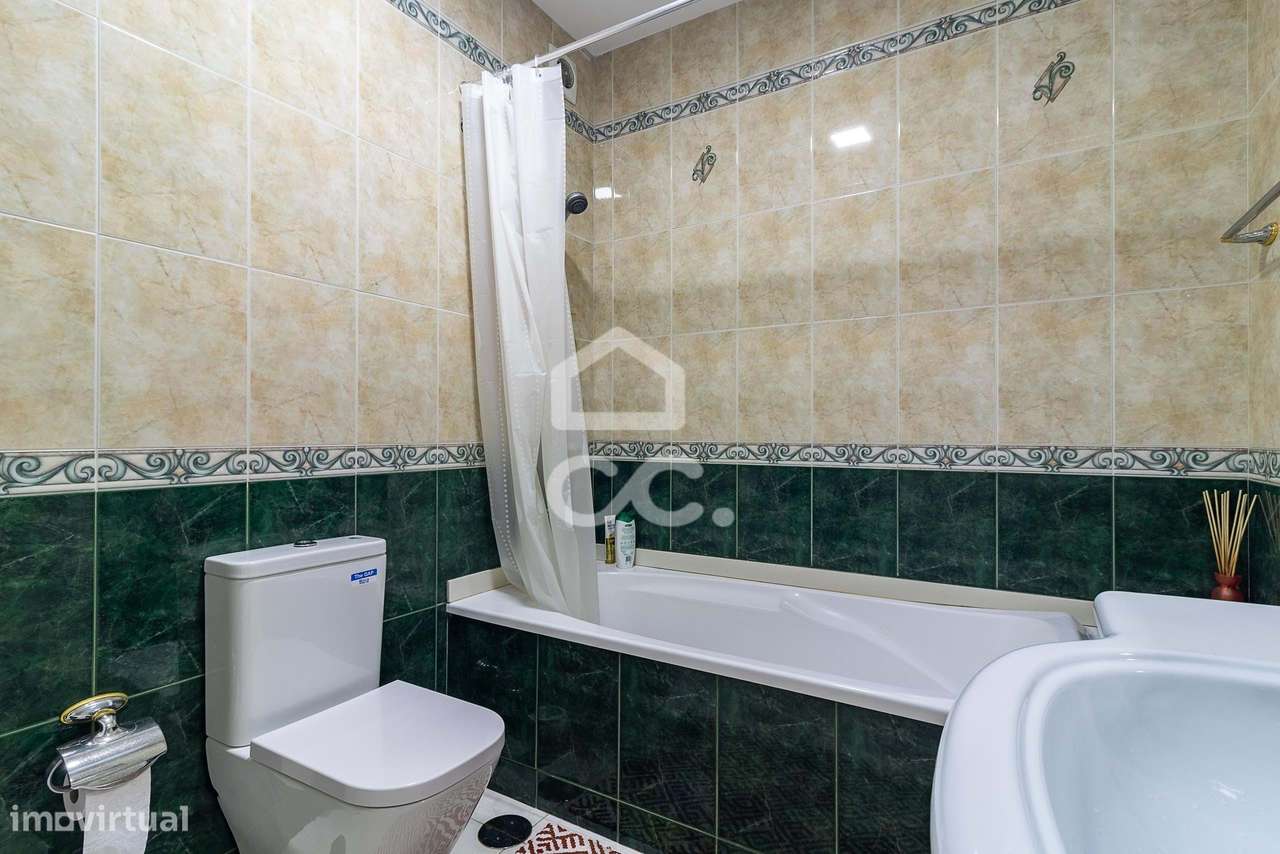 Moradia na Avenida da Boavista T5 - Porto-11