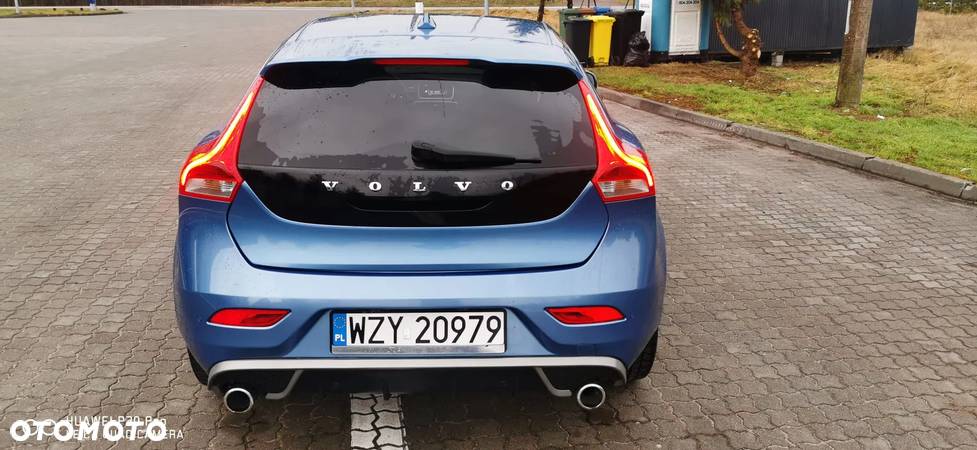 Volvo V40 D2 Drive-E R-Design Kinetic - 11