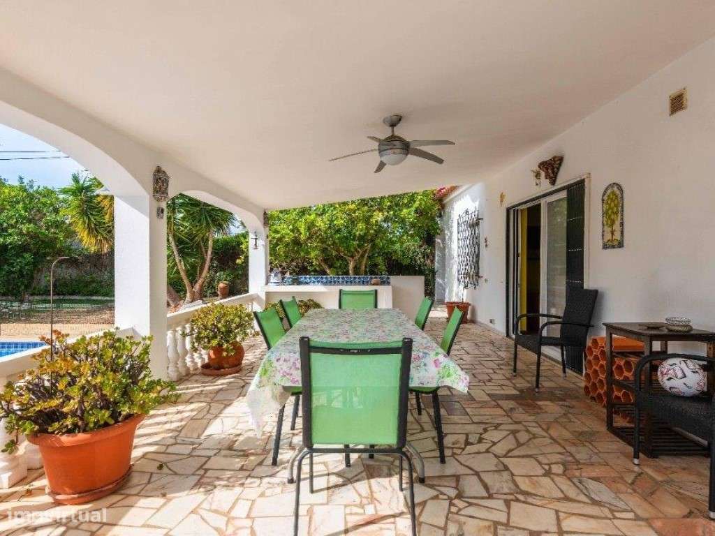 Moradia térrea V2 + 2 com piscina - Ataboeira - Guia - Albufeira-8