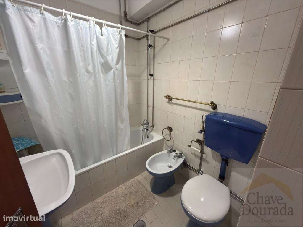 Fantástico apartamento T3 com sótão, na Av. Fernando Namora, com bo...-11