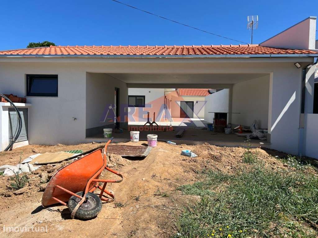 Moradia térrea com logradouro, anexo e alpendre - Grande imagem: 5/31