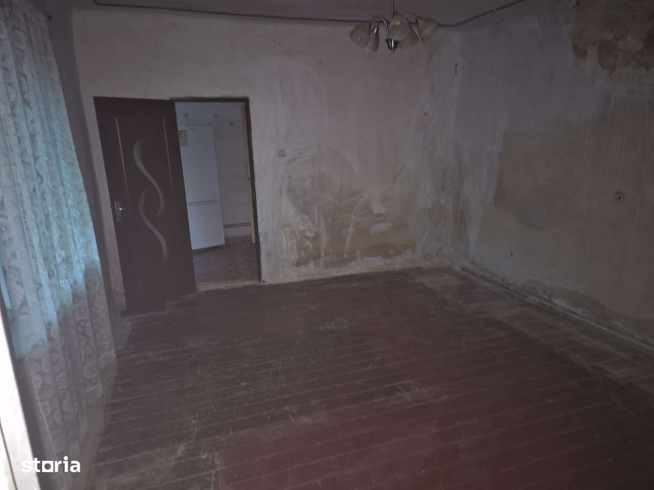 Casă cu 2 camere, Teren 301 mp, acces curte comuna , Pret redus-13