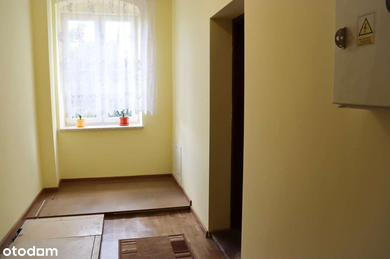 Mieszkanie bezczynszowe w centrum miasta.-0