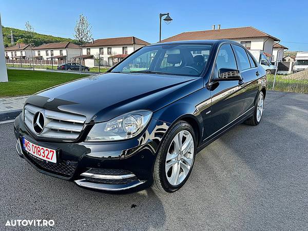 Mercedes-Benz C 180 BlueEFFICIENCY Avantgarde - 12