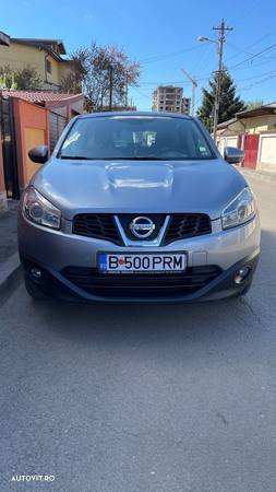 Nissan Qashqai - 1