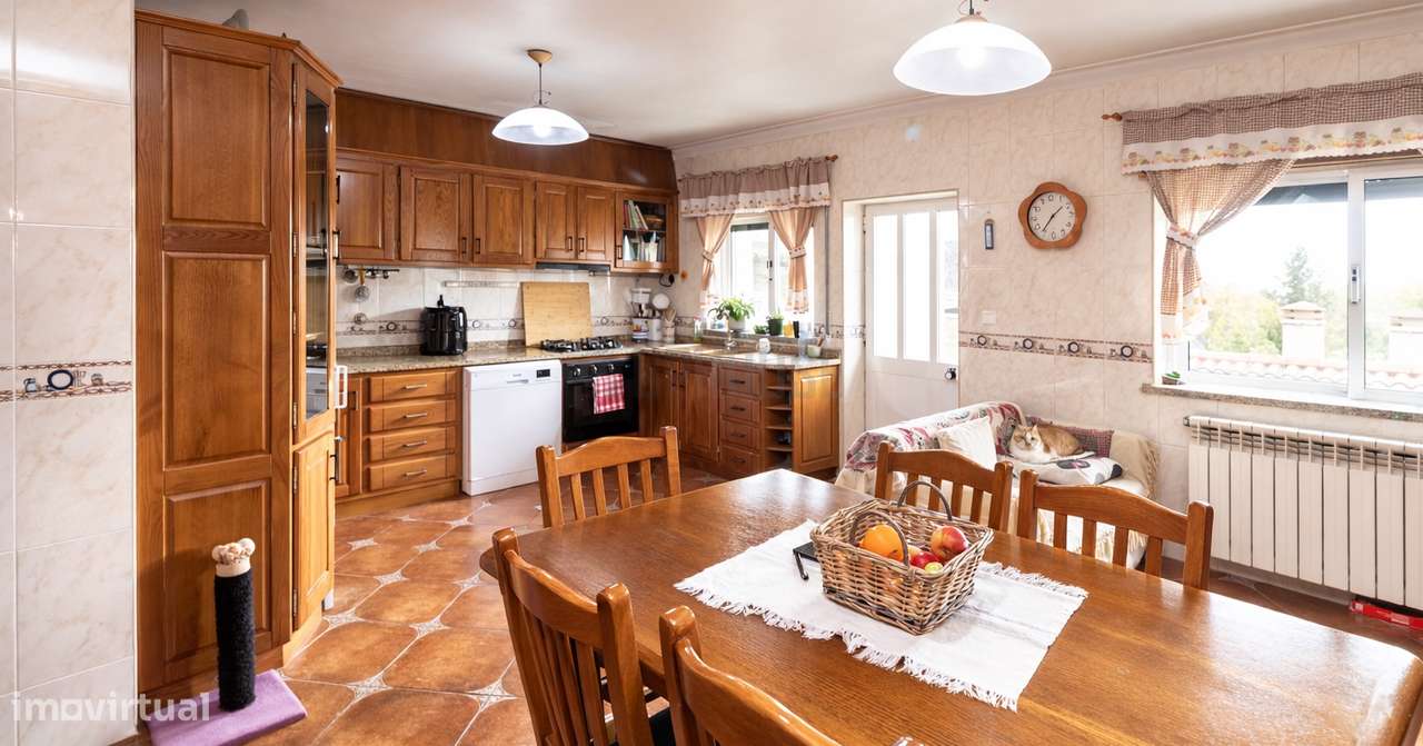 Moradia em Banda T4 em Fragosela - Grande imagem: 2/18