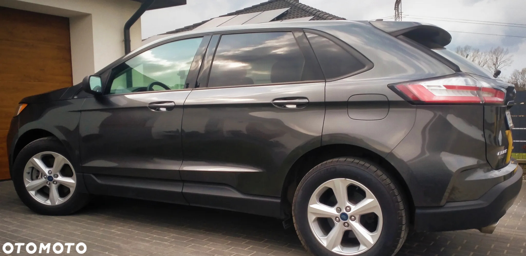 Ford EDGE - 2