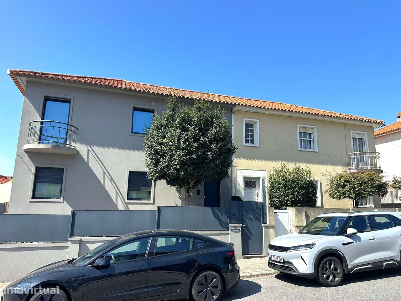 Moradia T4 com jardim em Aldoar, junto à Av. da Boavista e Parque da C - Grande imagem: 4/15