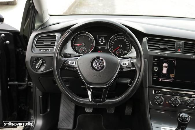 VW Golf 1.6 TDI Confortline - 26