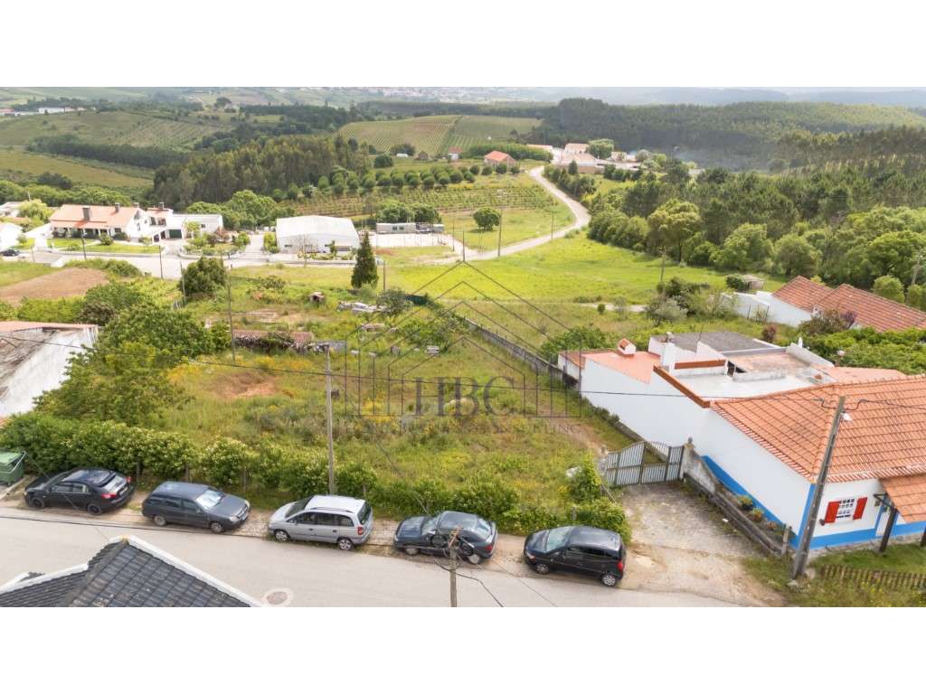 Terreno com Potencial de Construção e Vista Serra de Montejunto - B...-11