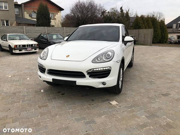 Porsche Cayenne - 2