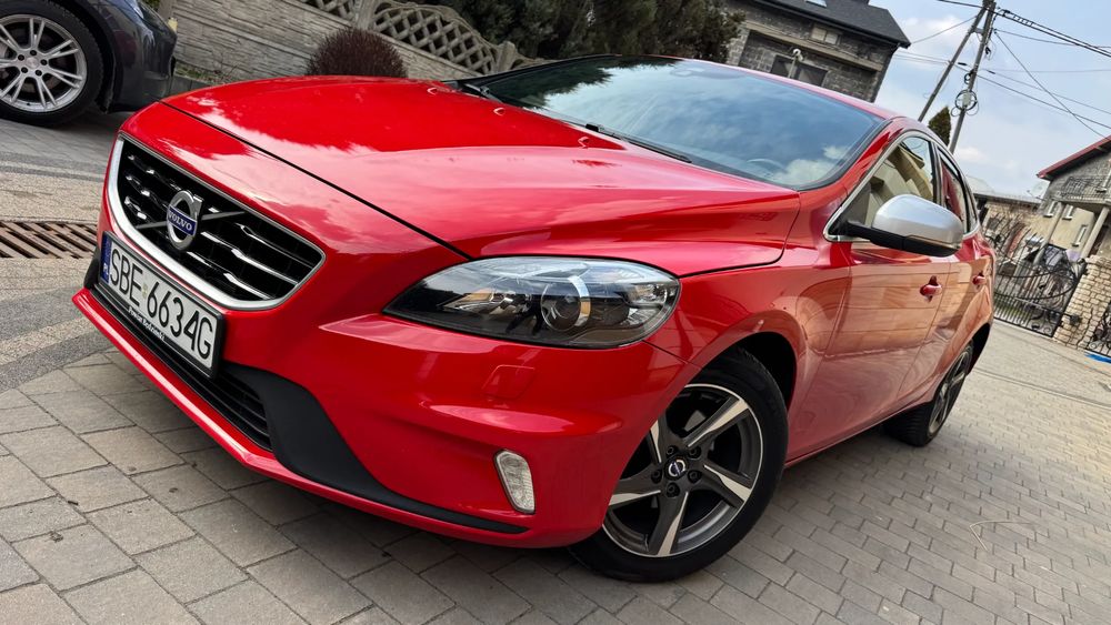 Volvo V40 II (2012-) D2 Drive-E R-Design Momentum 2015