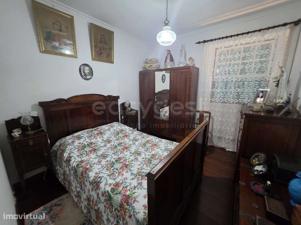 Moradia T3 nas Lajes do Pico com garagem e terraço com vista mar-13