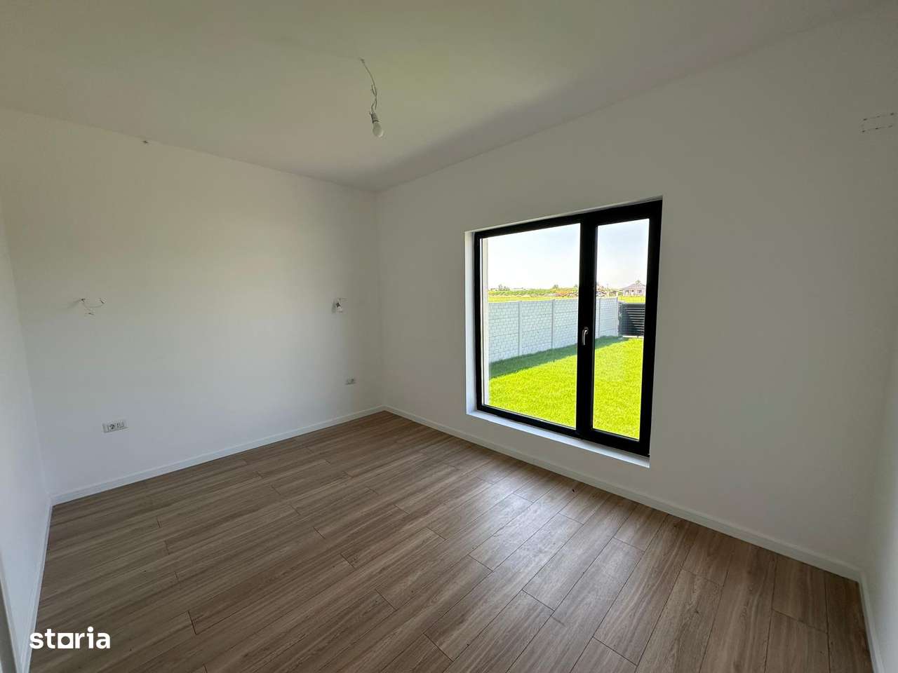 Casa cu teren 520 mp, incalzire in pardoseala si tripan in Domnesti-7