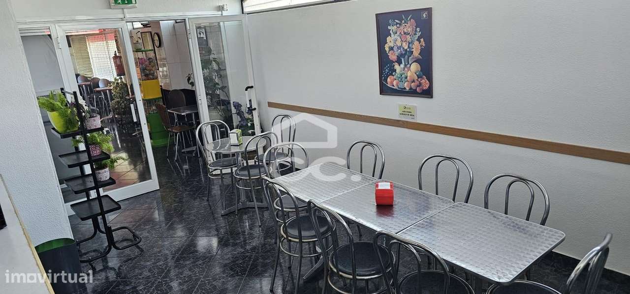 Café equipado a funcionar - Grande imagem: 5/11