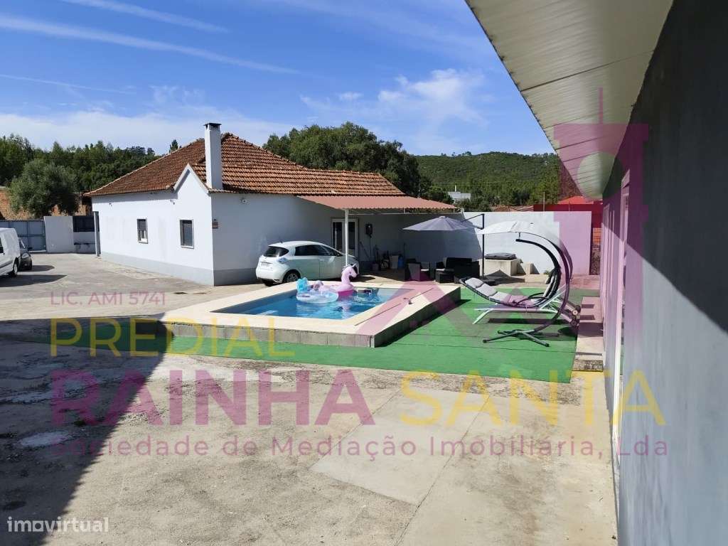 Moradia isolada T4 renovada com 4800 m² de terreno em Amiais de Cim...-1
