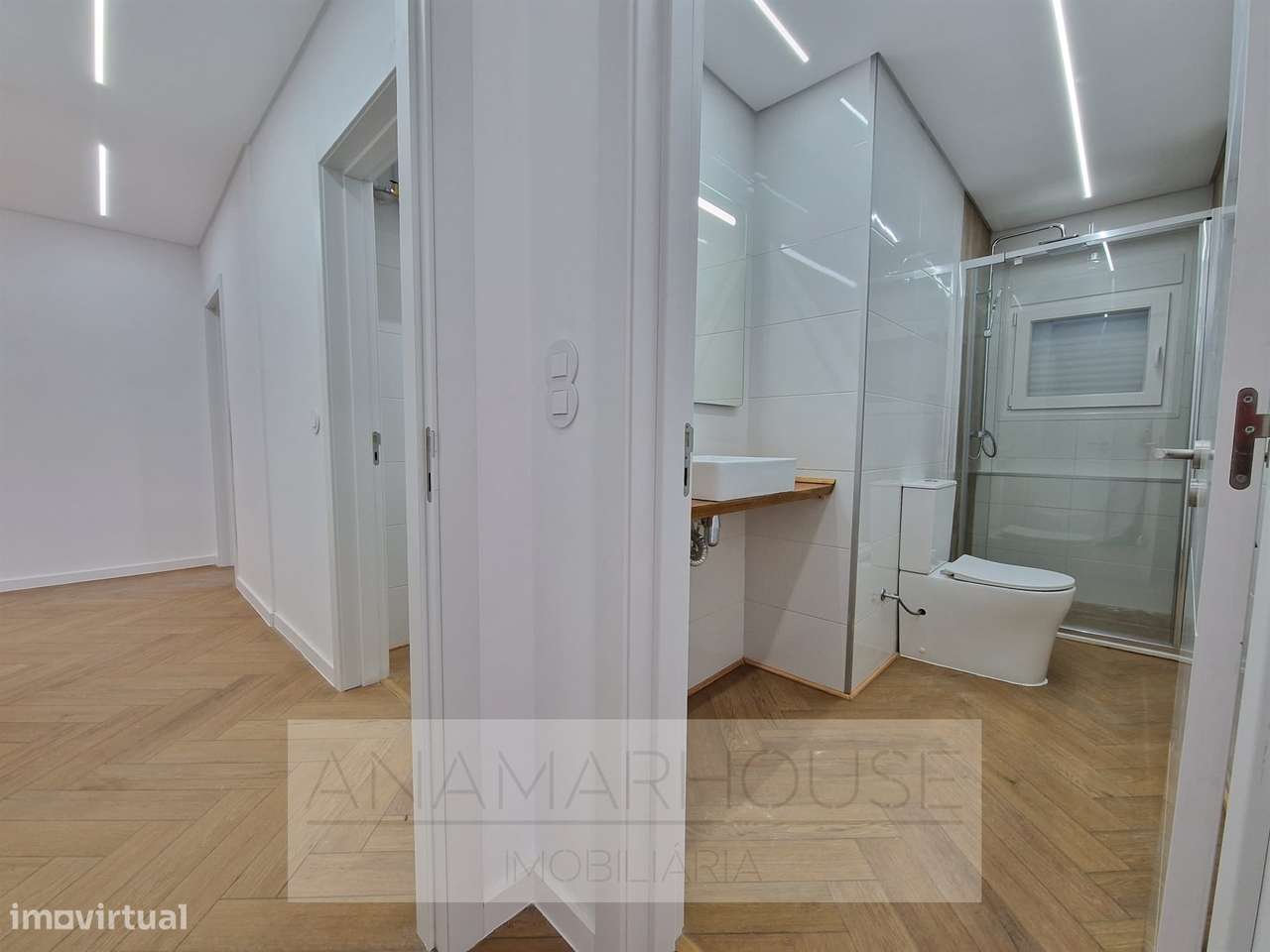 T3 Remodelado com varandas na Amadora, Mina De Água-23