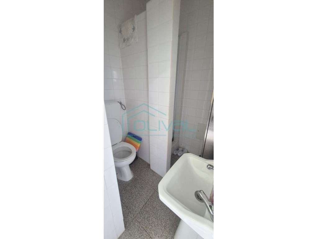 Talho e Charcutaria Tradicional - O Comércio de Proximidade no Port...-28