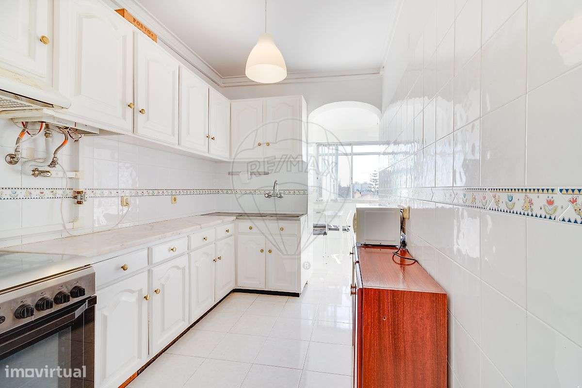 ApartamentoT2 em São João do Estoril, Alapraia-6