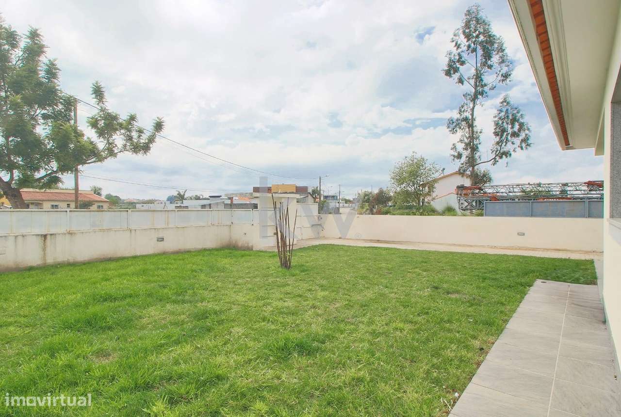 Moradia 3 quartos | anexos | jardim em Oliveirinha-35