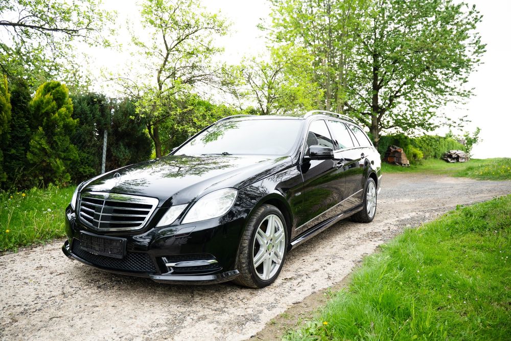 Mercedes-Benz E W212/W207 350 4Matic BlueEFFICIENCY 7G-TRONIC Avantgarde 2012