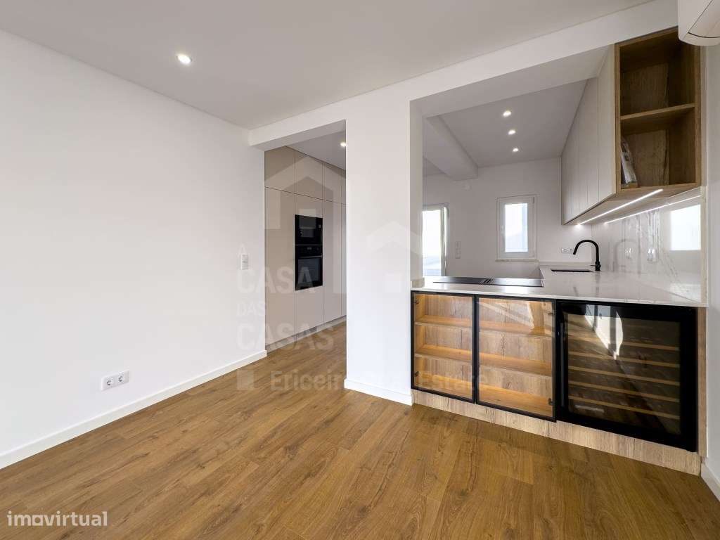 Vende Moradia T4 - Ericeira 2 Km, A Casa das Casas - Grande imagem: 5/34