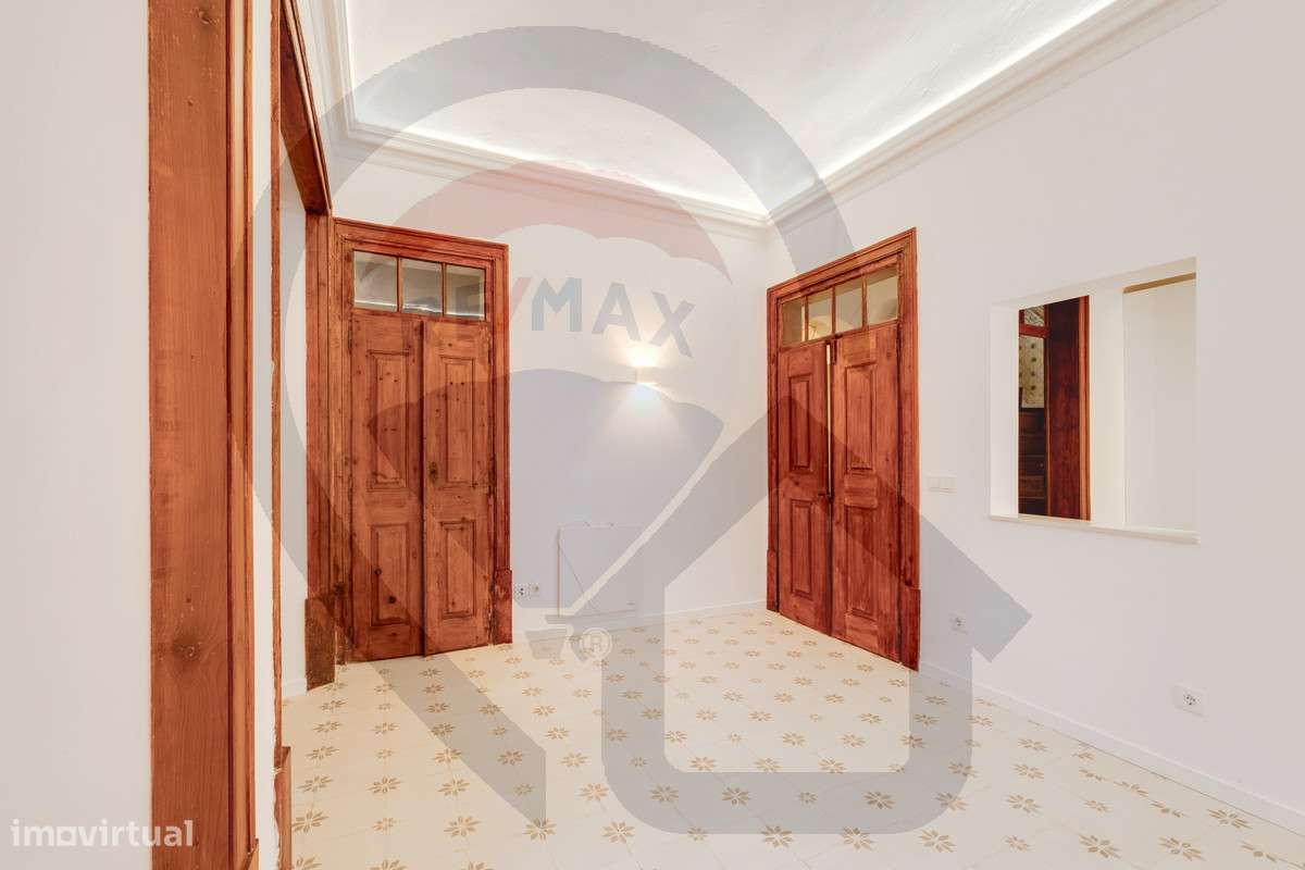 Moradia T3 Renovada no Centro Histórico de Évora – Charme Único-12