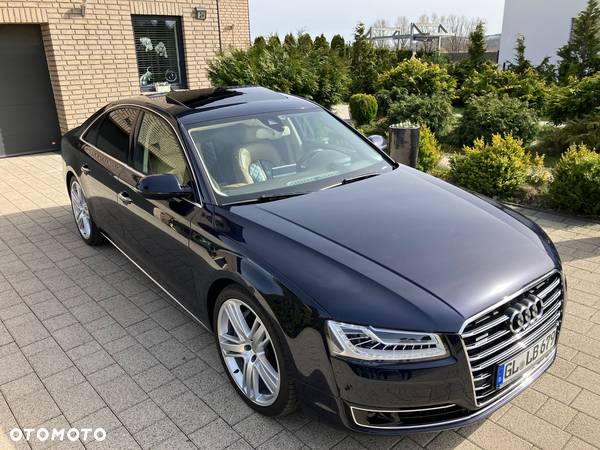 Audi A8 - 1