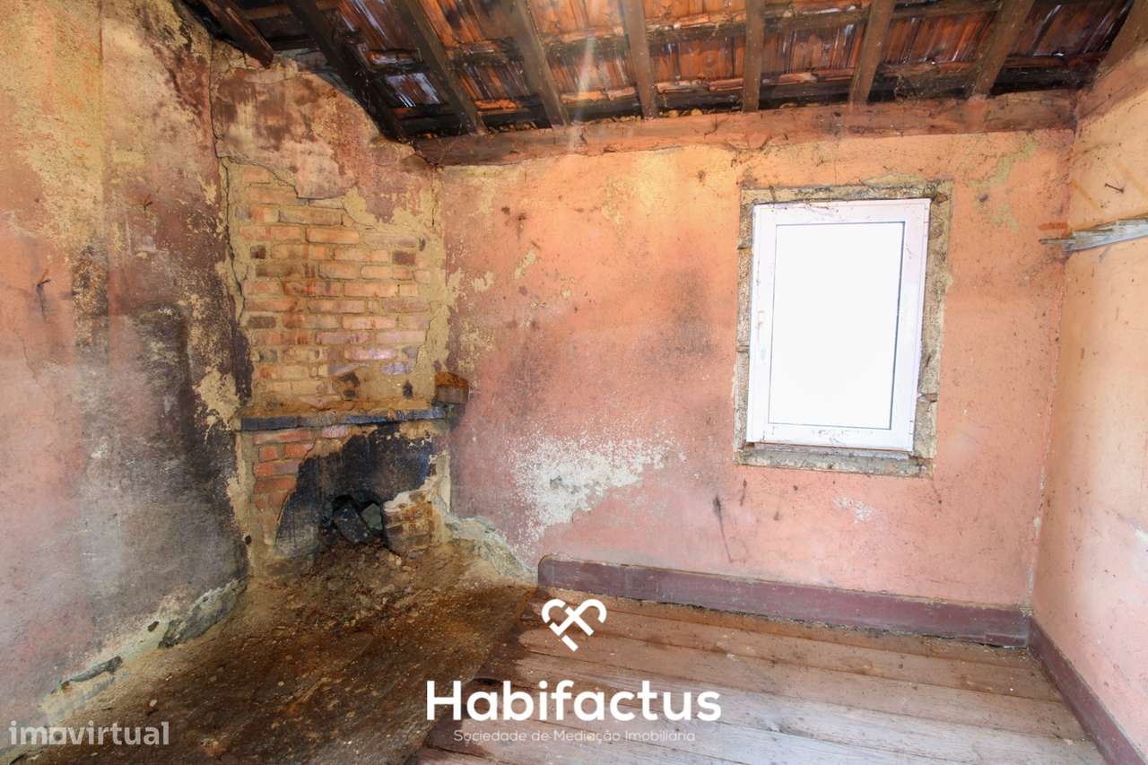 Duas Moradias para Remodelação em Coelhoso, Tondela-5