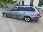 BMW Seria 3 318i - 33