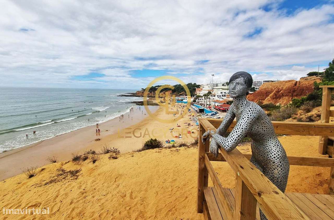 Exclusiva Moradia T3+1 mobilada, com 2 piscinas a apenas 5 minutos...-28