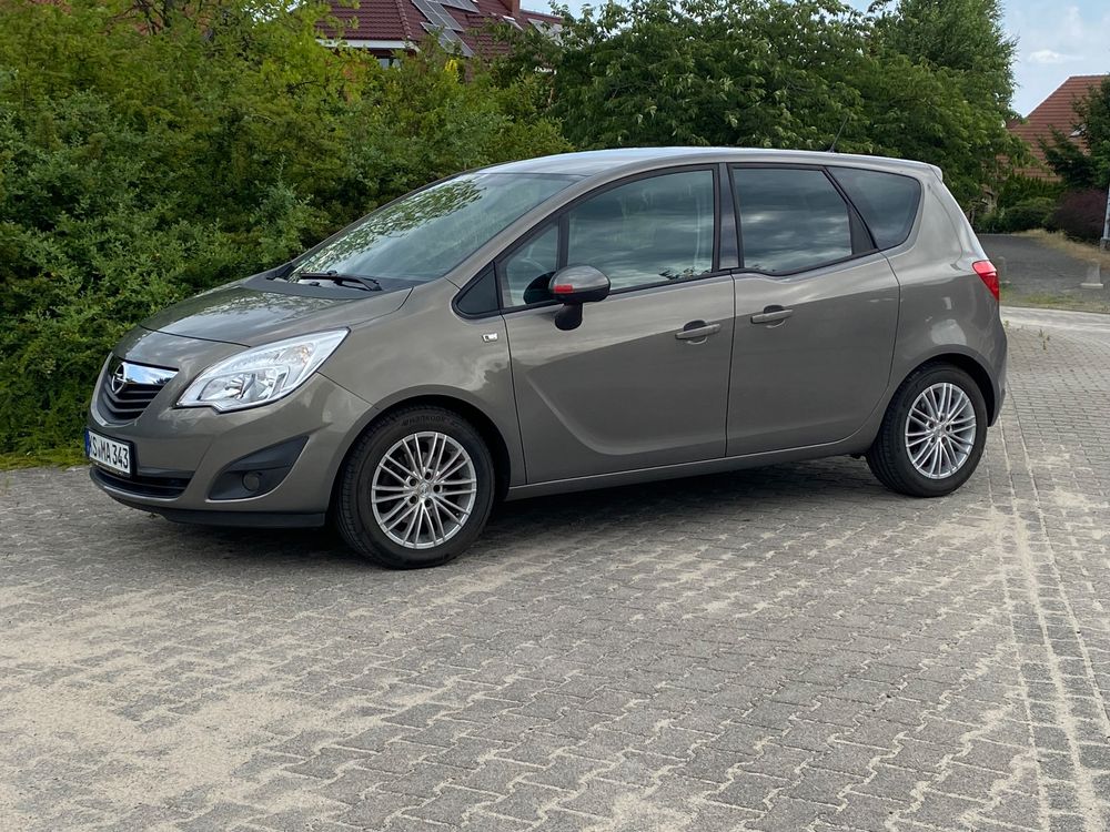 Opel Meriva II (2010-) 1.4 Selection 2011