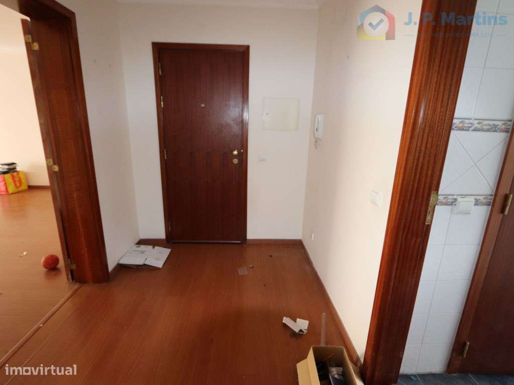 Apartamento T4 c/ varanda, Alto do Seixalinho, Barreiro-3
