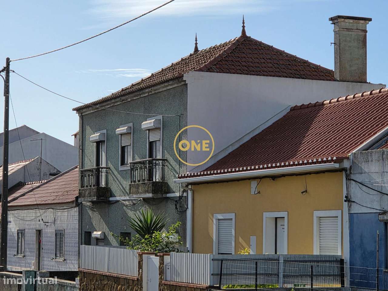 Moradia para Habitação + Comércio-9