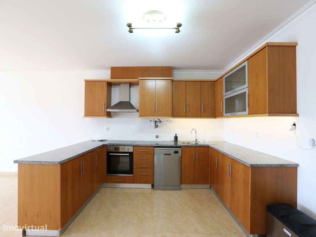 Moradia Geminada T3 com Vistas Deslumbrantes, Localizada na Serra d...-10