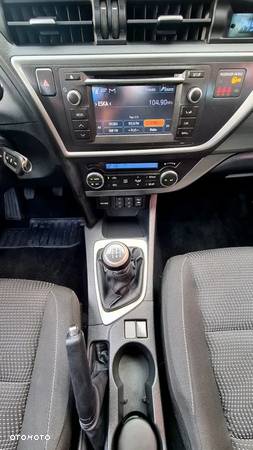 Toyota Auris 2.0 D-4D Prestige - 16