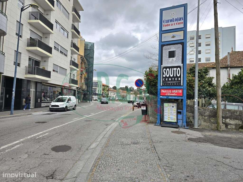 INVESTIMENTO | 4 Lojas Arrendadas | Centro de Gondomar (Souto)-8