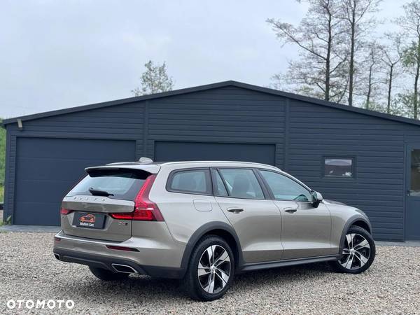 Volvo V60 Cross Country D4 AWD Geartronic Pro - 7