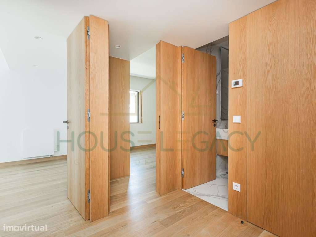 Apartamento T2 na Baixa - Rua de Camões-17