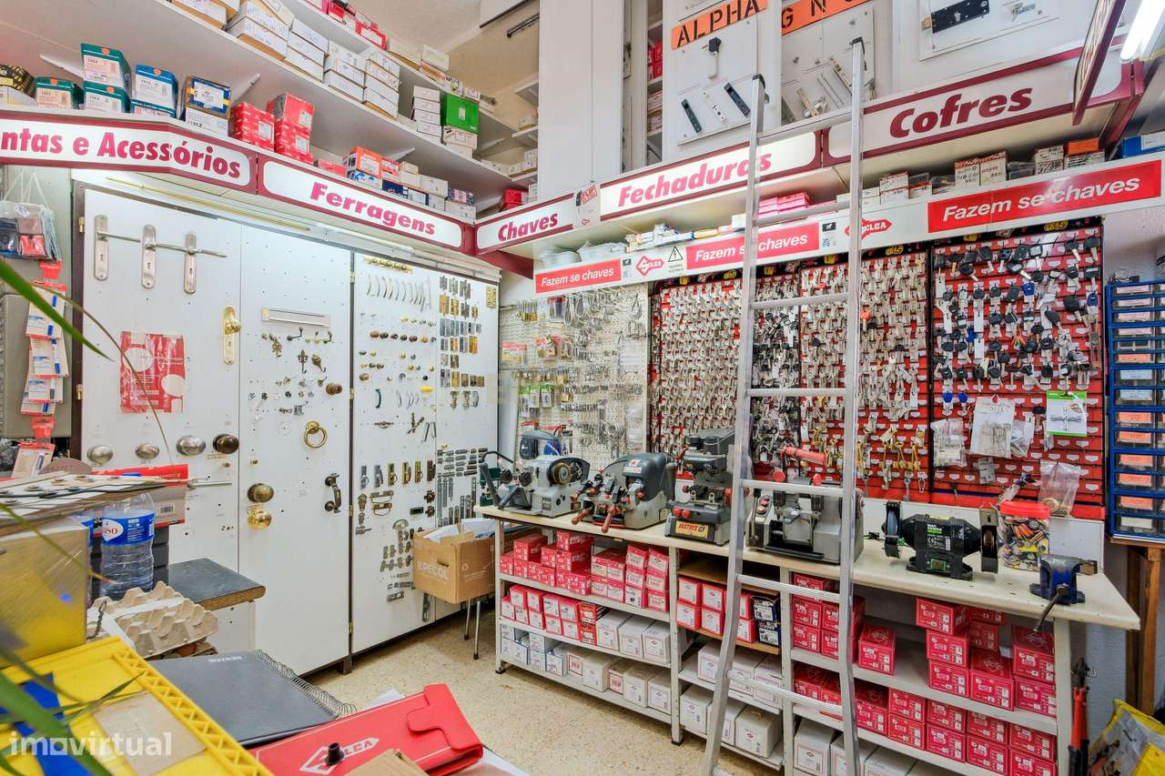 Trespasse loja de Ferragens e Drogaria - Pai do Vento - Grande imagem: 4/17