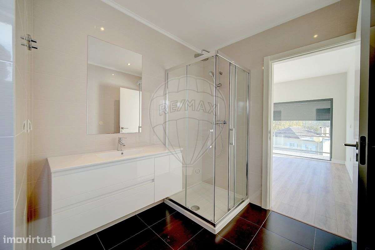 Moradia T4 para venda-40