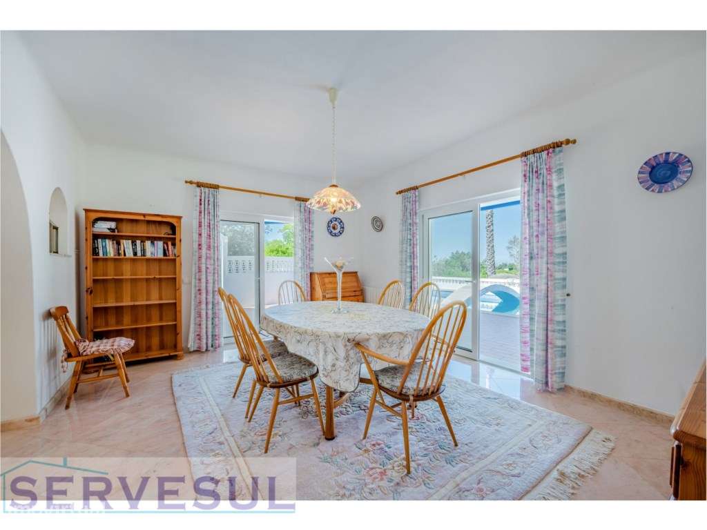 Moradia Deslumbrante de 2 andares com 274 m², composta por 4 quarto...-11