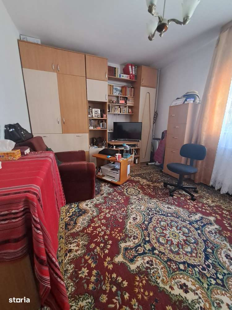 Vând garsoniera Mioveni parter, Maxi-Taxi - Imagine principală: 1/7