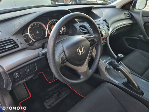 Honda Accord 2.0 Comfort - 14