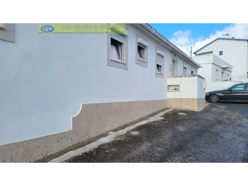 Moradia isolada V3 em Montelavar + T1, em R/C e com entradas indepe... - Grande imagem: 5/60